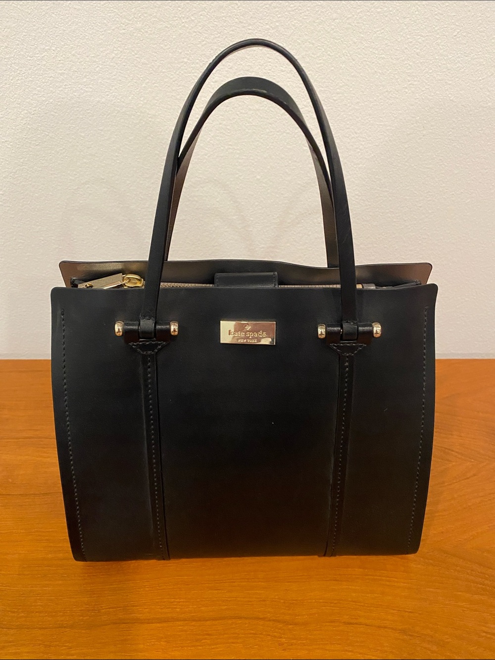 Kate Spade New York Leather Shoulder Bag in Black with Gold-Color Hardware